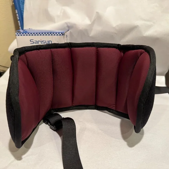 Headrest Travel Pillow + Sleep Mask EUC - Picture 5 of 7